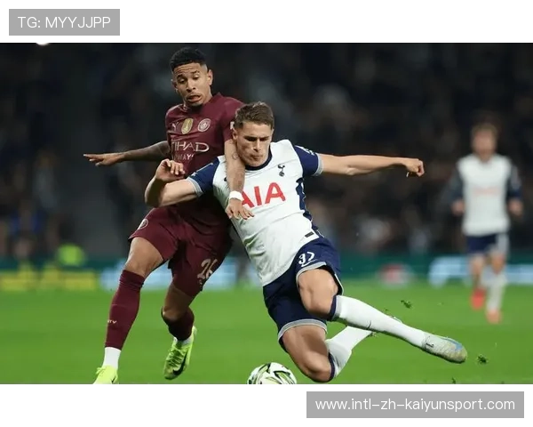 曼联备战热刺，年轻力量逐渐崭露头角