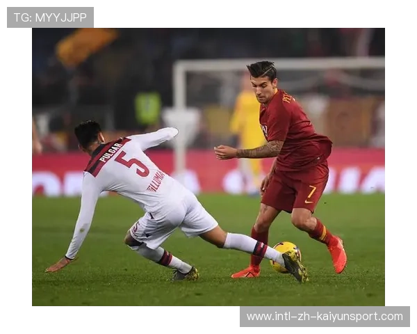 迪巴拉定位球直接助攻曼奇尼,罗马1比0险胜乌迪内斯保住悬念