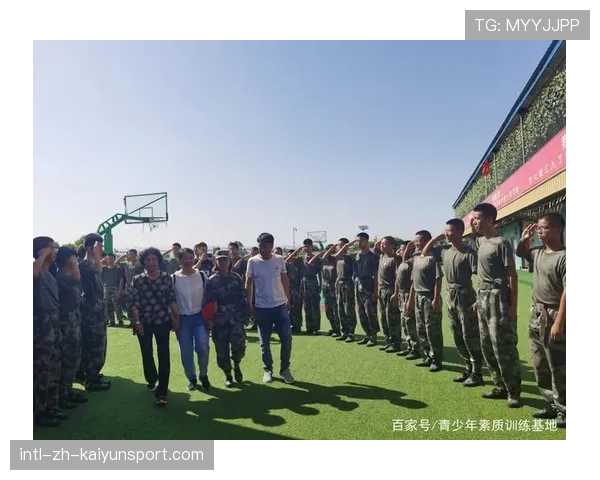 青训学员家庭支持措施:心理+学业双管齐下 青训学员家庭支持措施:心理+学业双管齐下